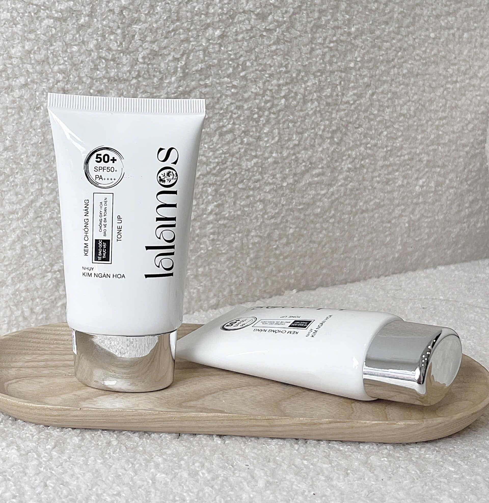 KEM CHỐNG NẮNG NHỤY KIM NGÂN HOA TONE UP BẠC 50ML