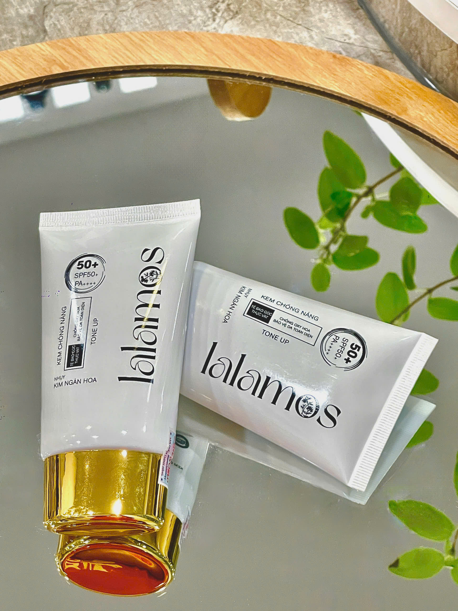 KEM CHỐNG NẮNG NHỤY KIM NGÂN HOA NẮP VÀNG 50ML