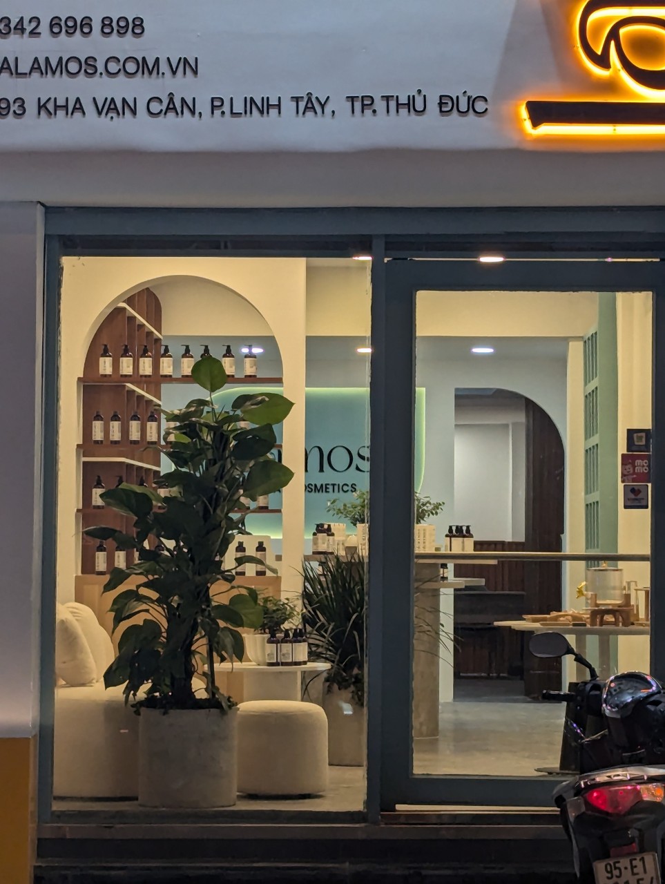 Cửa hàng LALAMOS THỦ ĐỨC 693 KHA VẠN CÂN, P. LINH TÂY